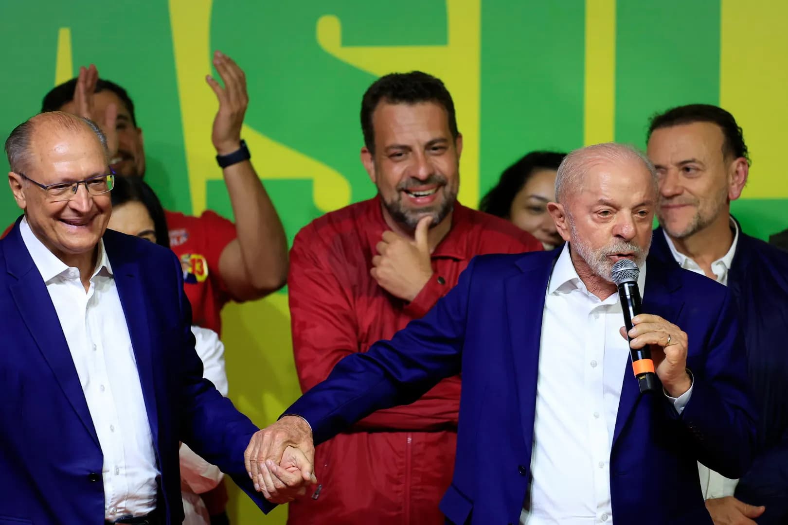 Lula avalia anunciar Alckmin na Fazenda antes do 2º turno, diz agência